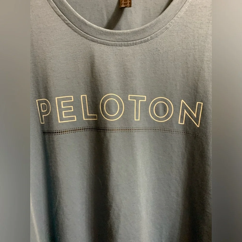 Men’s XL Peloton Adidas Collab athletic training tshirt